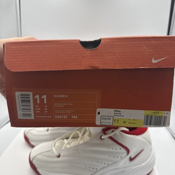Vintage Nike Sneakers Mens 11 White Red Scorch Basketball Shoes Y2K 930137-162 main image 7